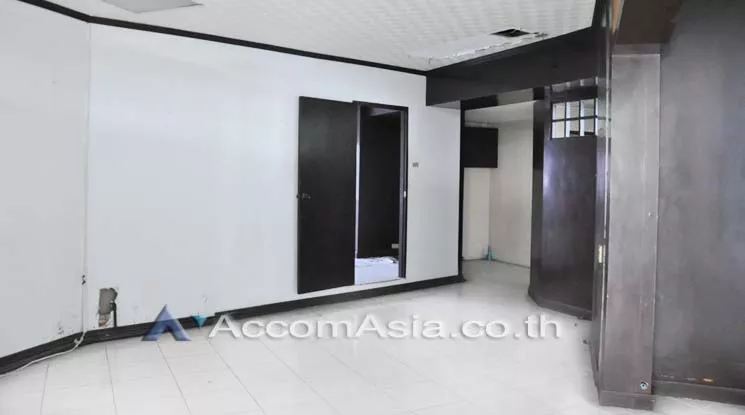 6  Office Space For Rent in Sukhumvit ,Bangkok BTS Nana at Comfort high rise AA10558